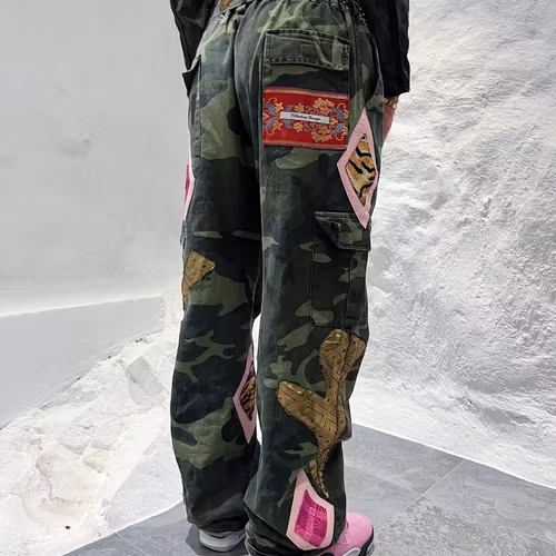 So fine, makes a blind man see her Jeans