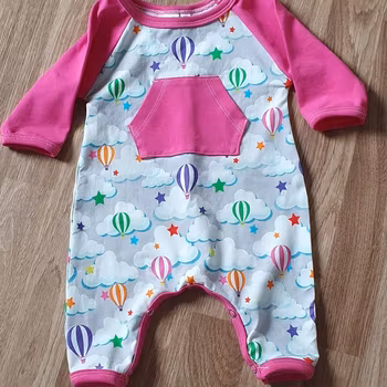 Jumpsuit/pyjamas-luftballonger