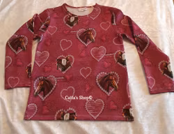 Barntröja med hästar och hjärtan – ekologisk French Terry