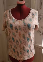 T-shirt - Fjädrar (dam), 50%