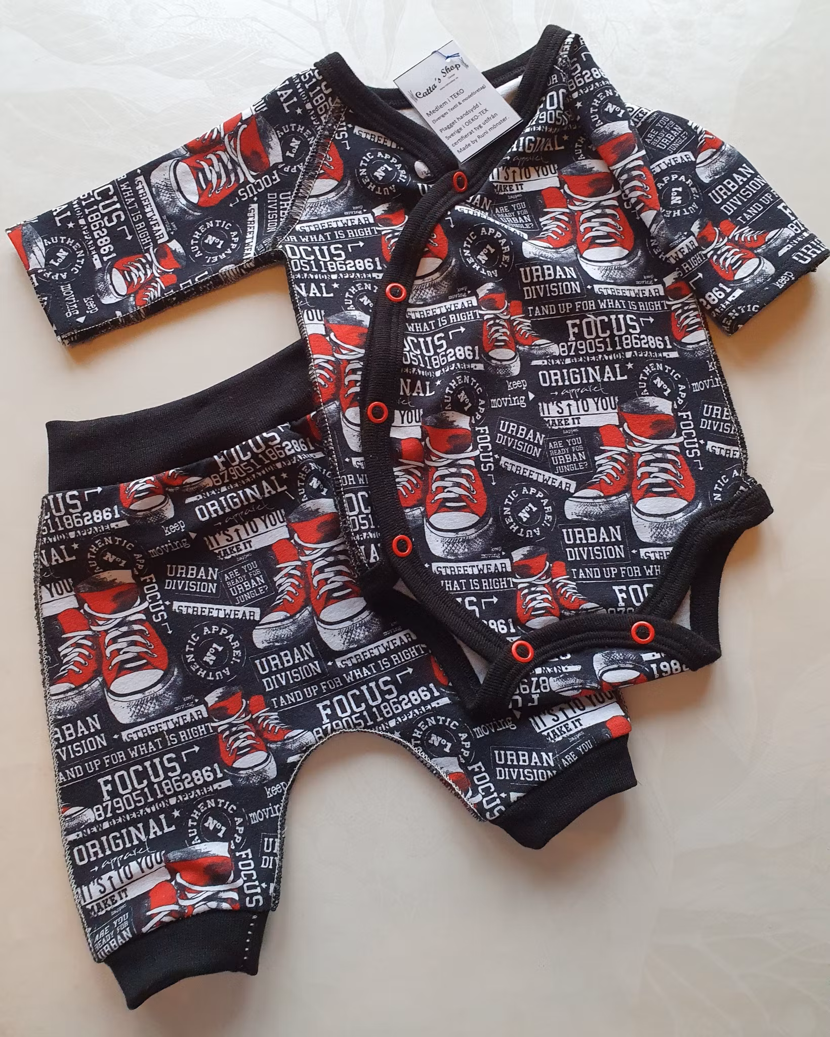 Ekologisk Babybody + byxa - Converse