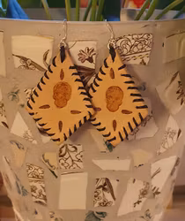 Örhänge, motiv dödskalle