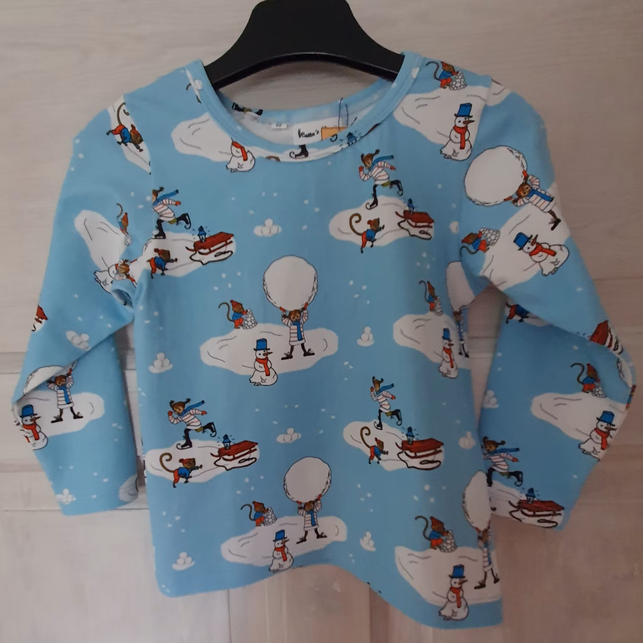 Tröja Pippi åker skridskor