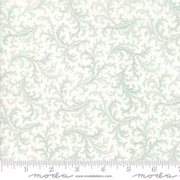 Porcelain Mist-hvit med lys blå mønster