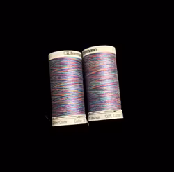 4109  Sulky Gûtermann Cotton 30, 300m,  blå/lilla/grønn flerfarget  bomullstråd