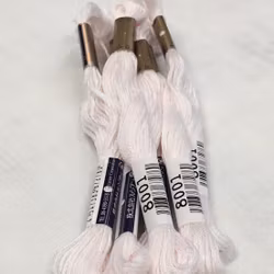 Farge 8001- Cosmo Seasons Variegated Embroidery Withe/pale pink