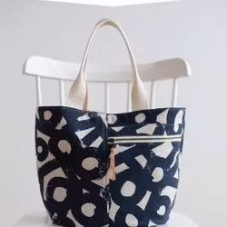 Noodlehead- Crescent Tote