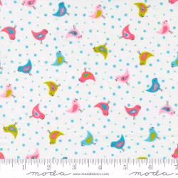 Sweet and Plenty-Hvit med fargerike fugler