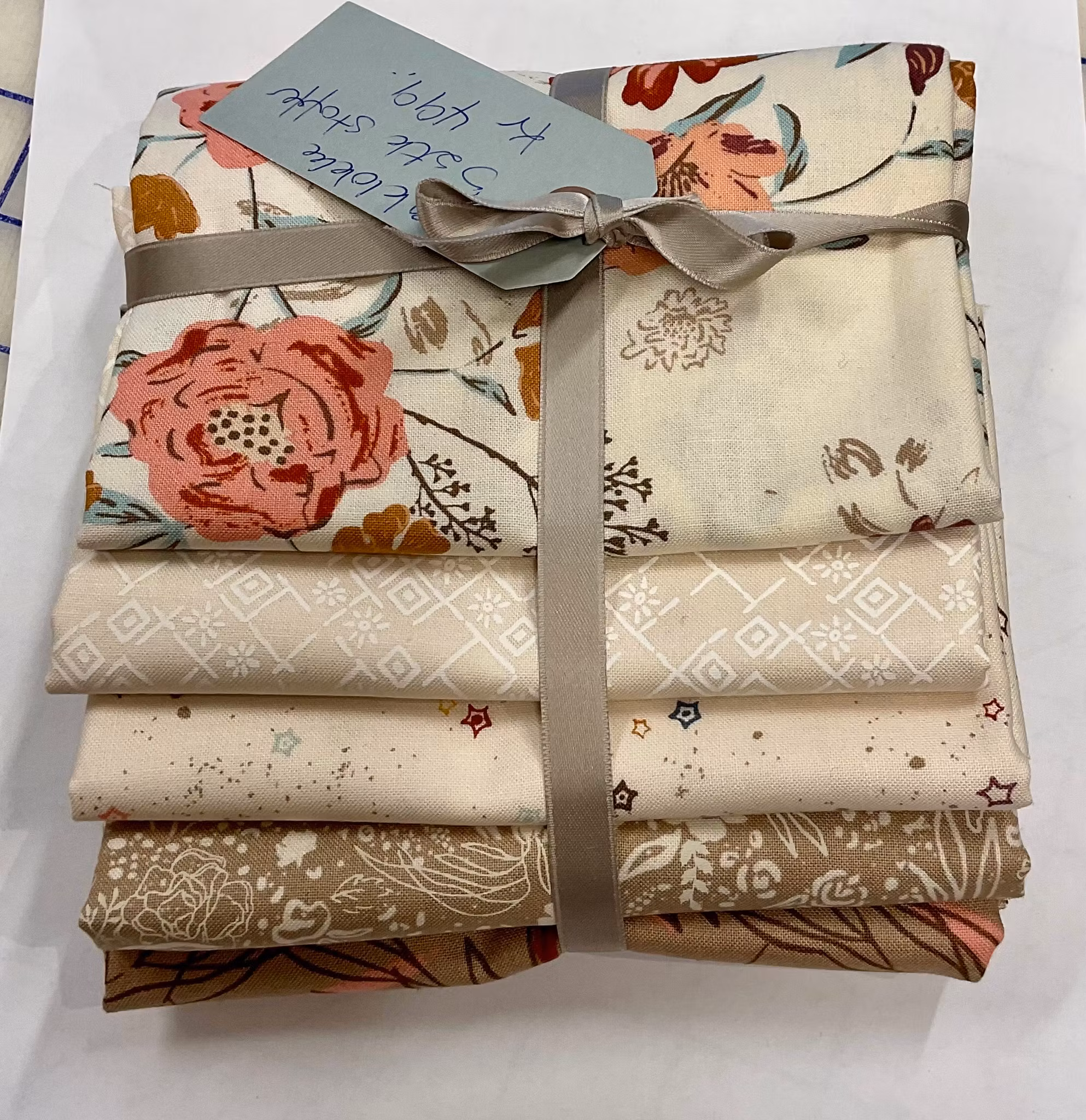 Foraged Found and Hand Me Down-stoffpakke til Snøklokke