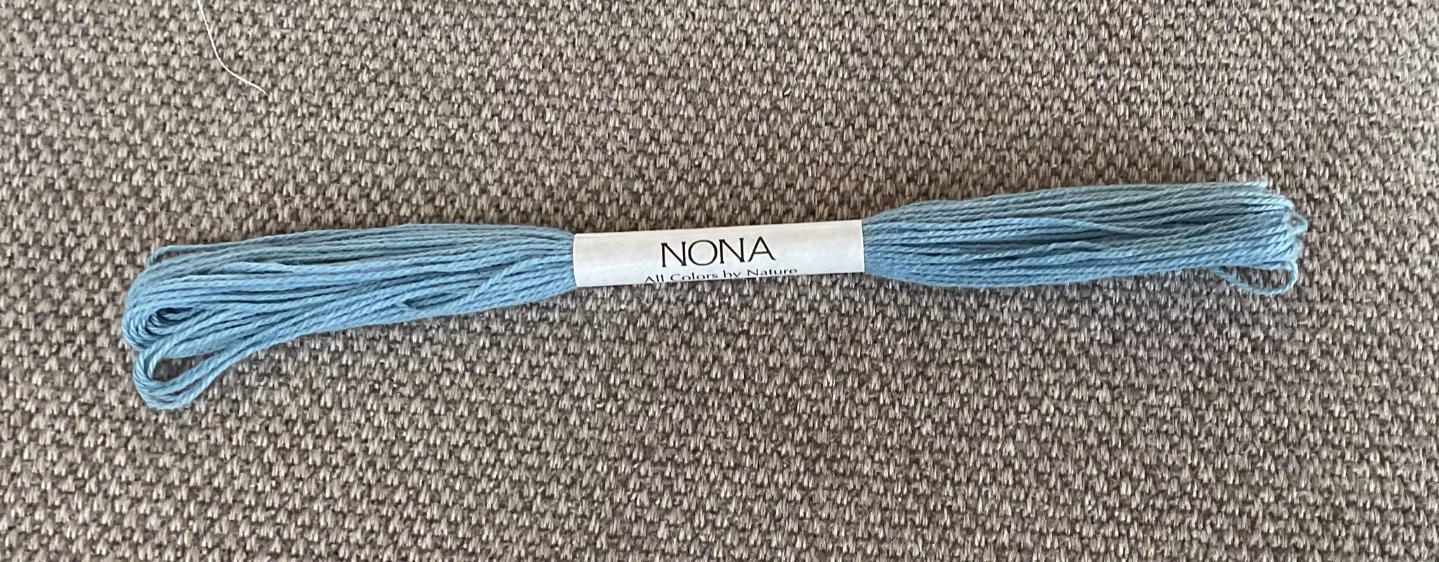 Nona-japansk håndfarget tråd - indigo mellom blå