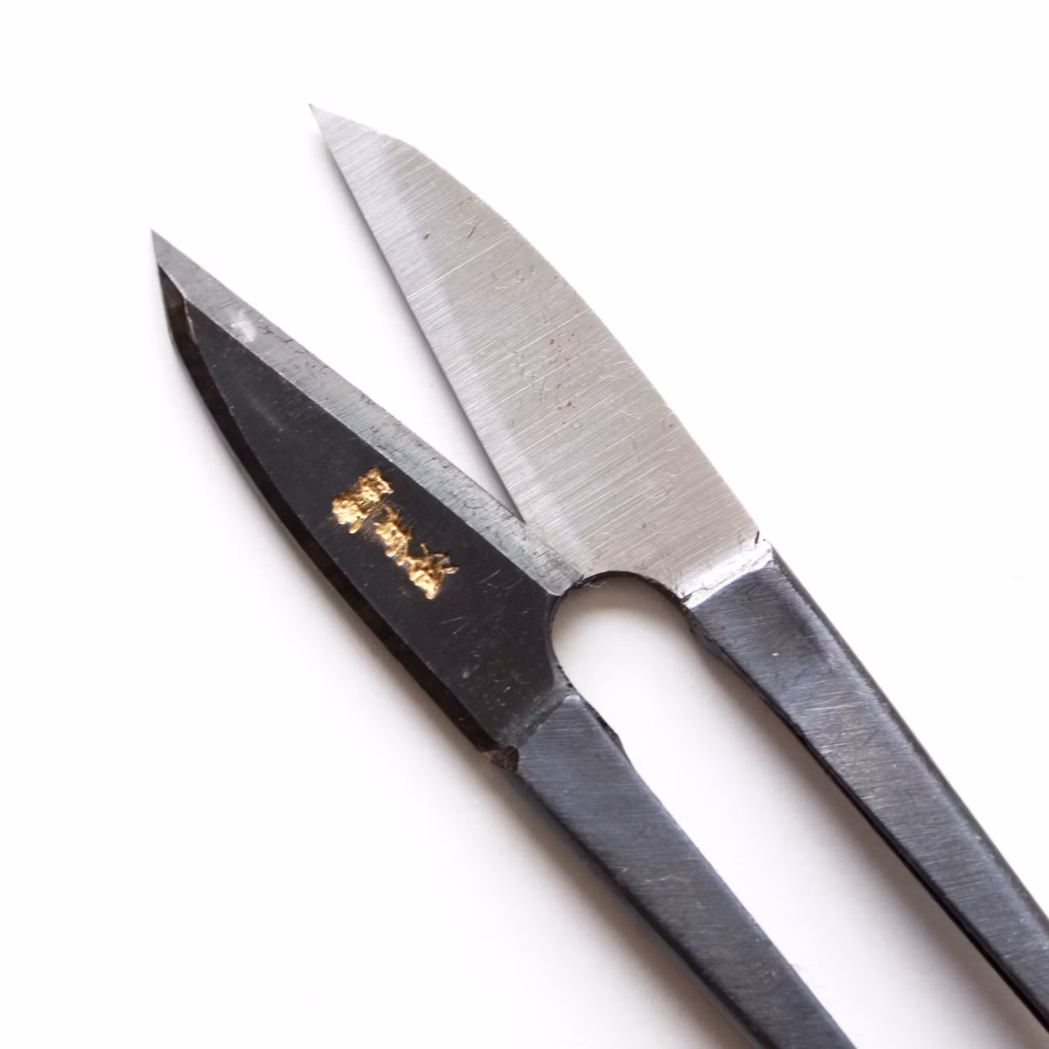 Misuzu svart snippsaks str. 105mm
