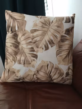 Kuddfodral & Prynadskuddar med bladmotiv utan innerkudde / 45X45 cm