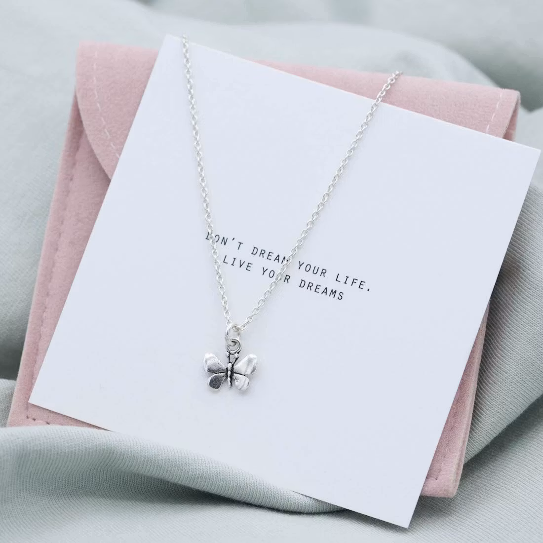 SILVERHALSBAND FJÄRIL