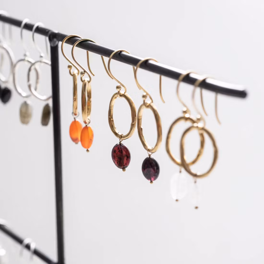 GRACEFUL EARRINGS GRANAT