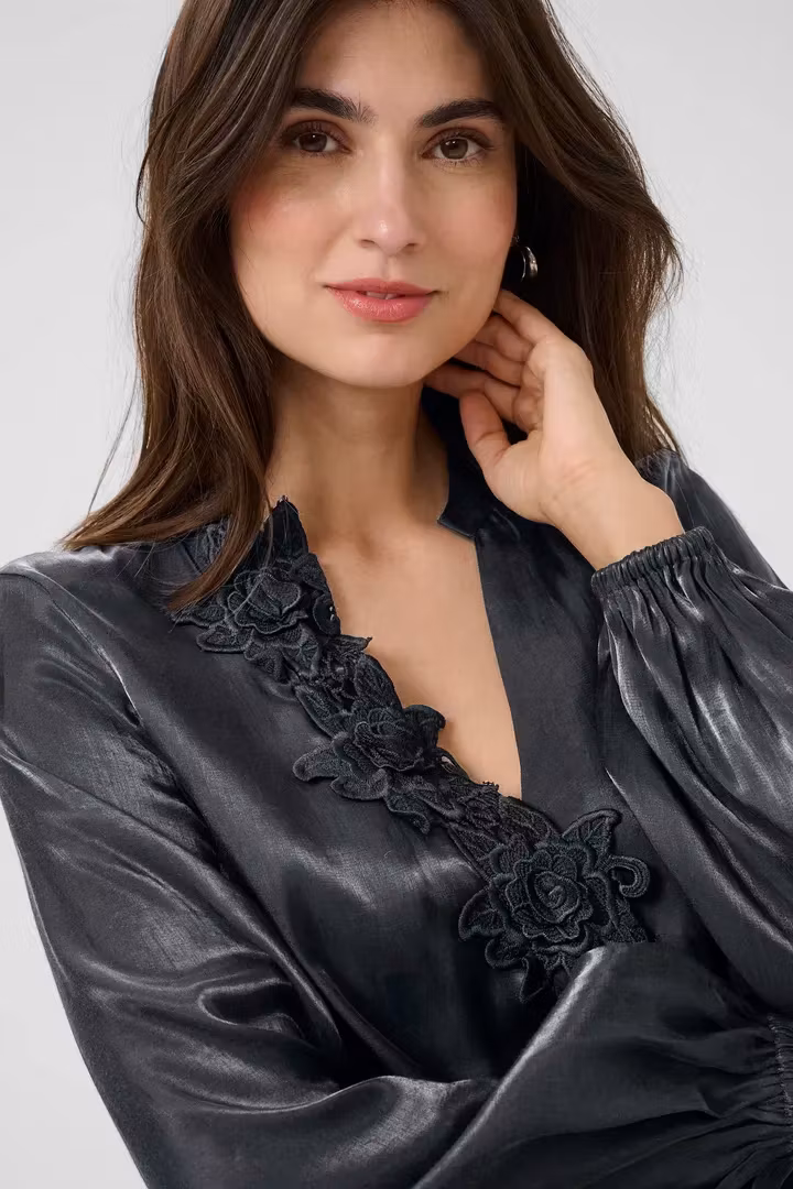 CUFIOLA BLUS