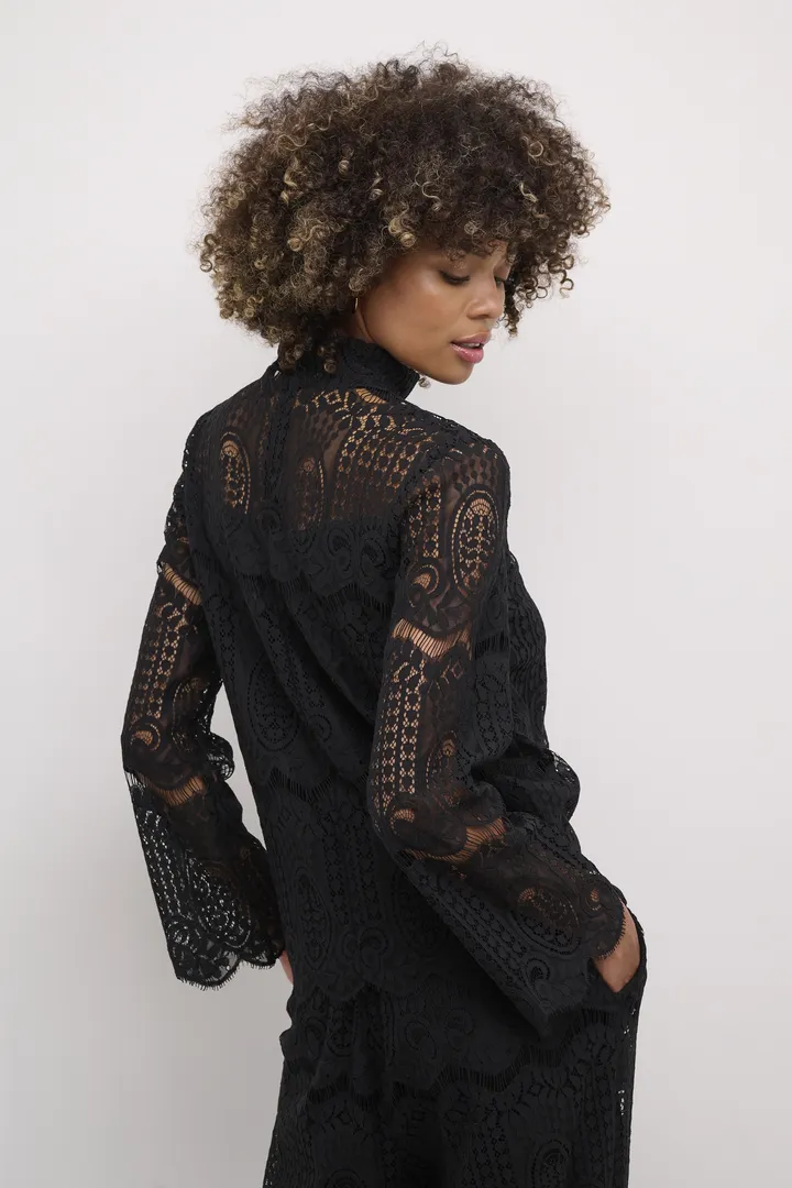 CUIMA LACE BLOUSE