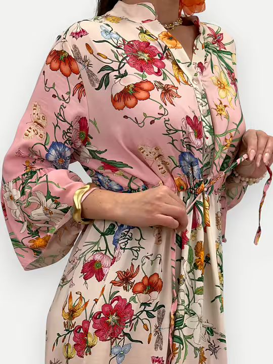 BLOMMIG MIDIKLÄNNING ROSA