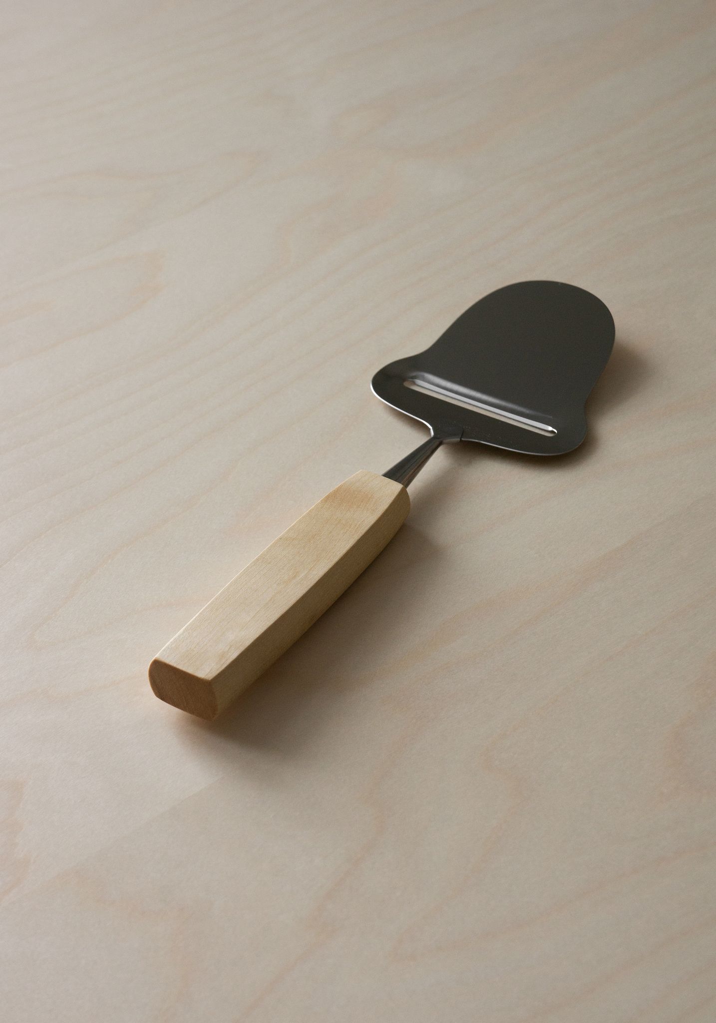 BONNI CHEESE SLICER BIRCH