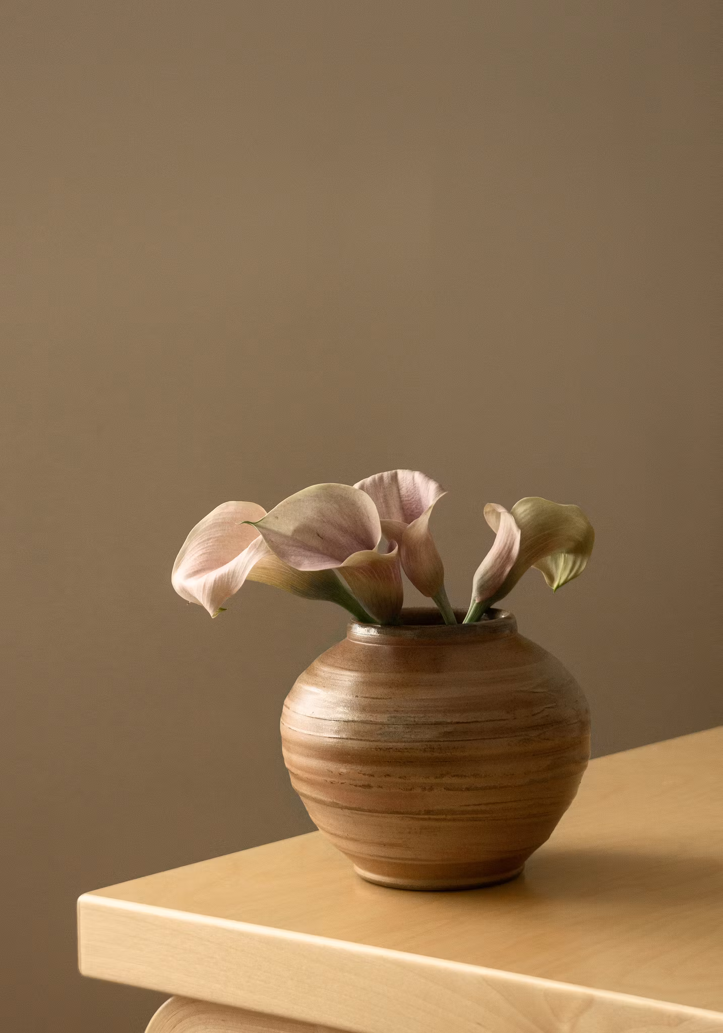 ENGOBE VASE