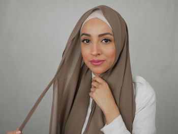 HIJAB MED KNYTBAND - Bisque