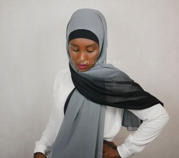 Instant Chiffong hijab med undersjal - ombré natt
