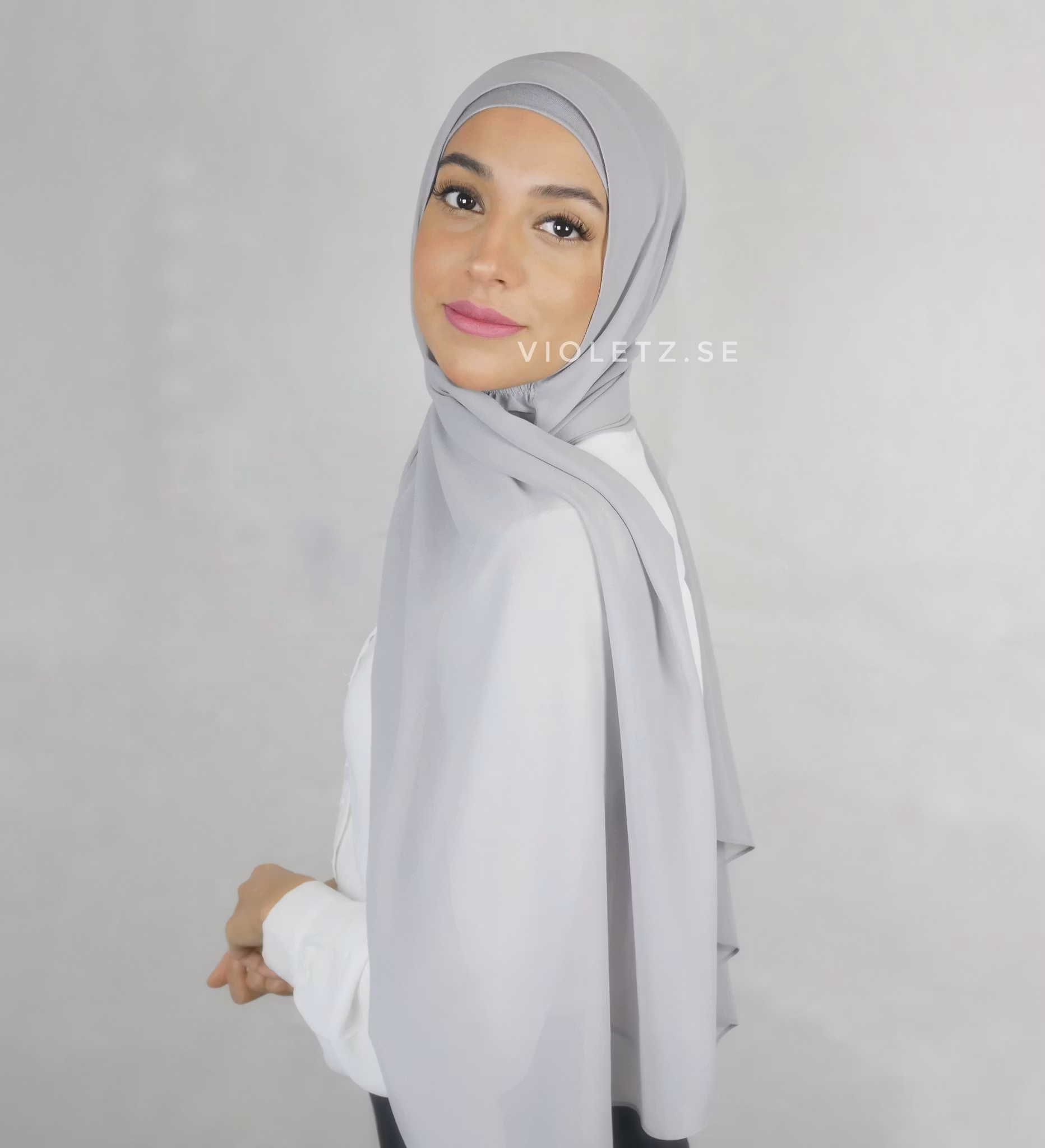 Instant Chiffong hijab med undersjal - grå