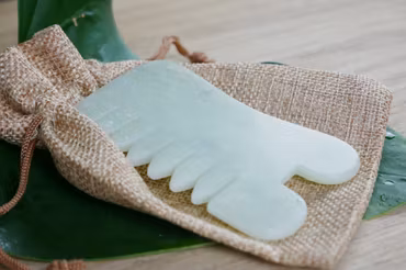 Gua Sha - hårbottenvårdande kam