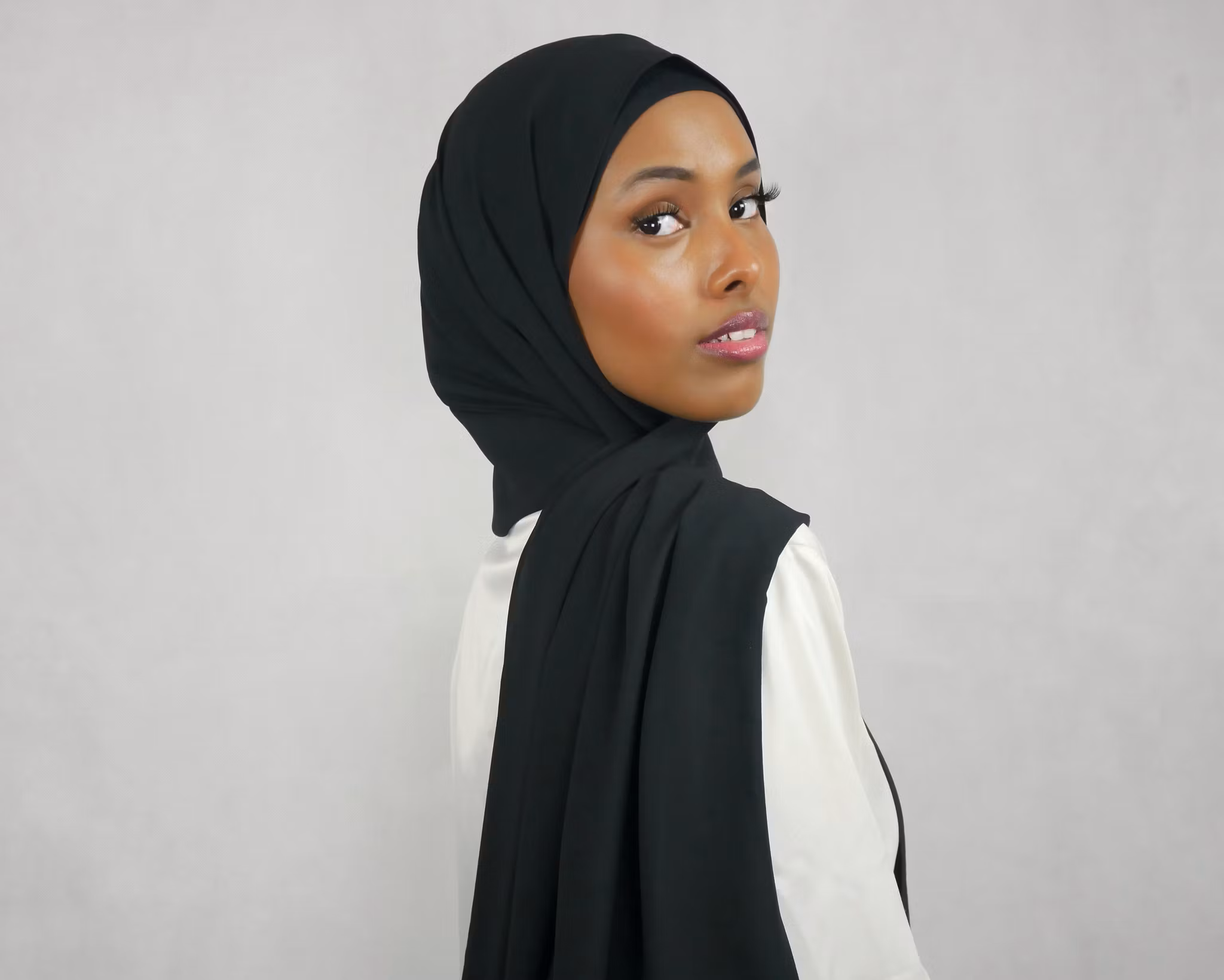 HIJAB MED MAGNET - Silk Chiffong - svart
