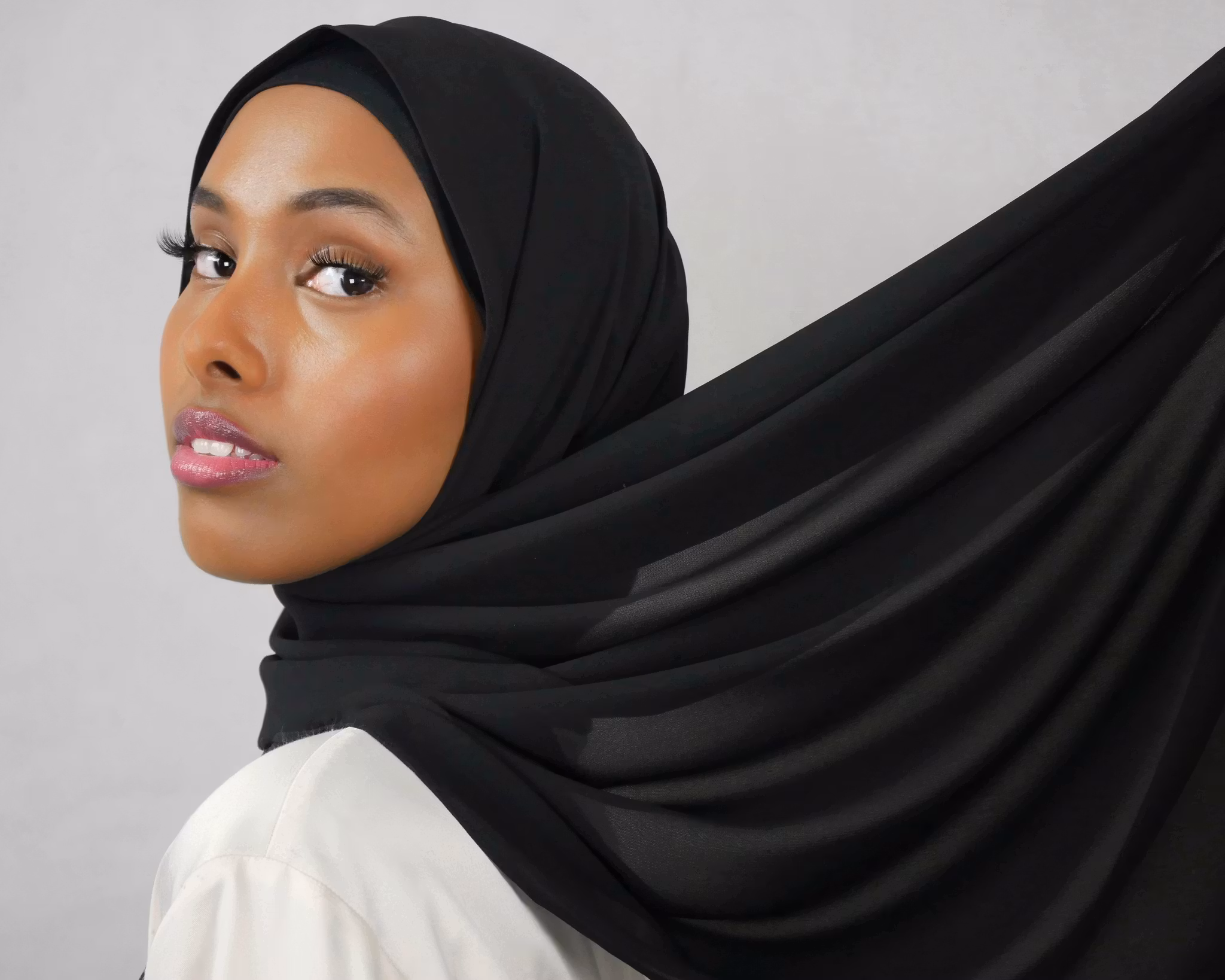 HIJAB MED MAGNET - Silk Chiffong - svart