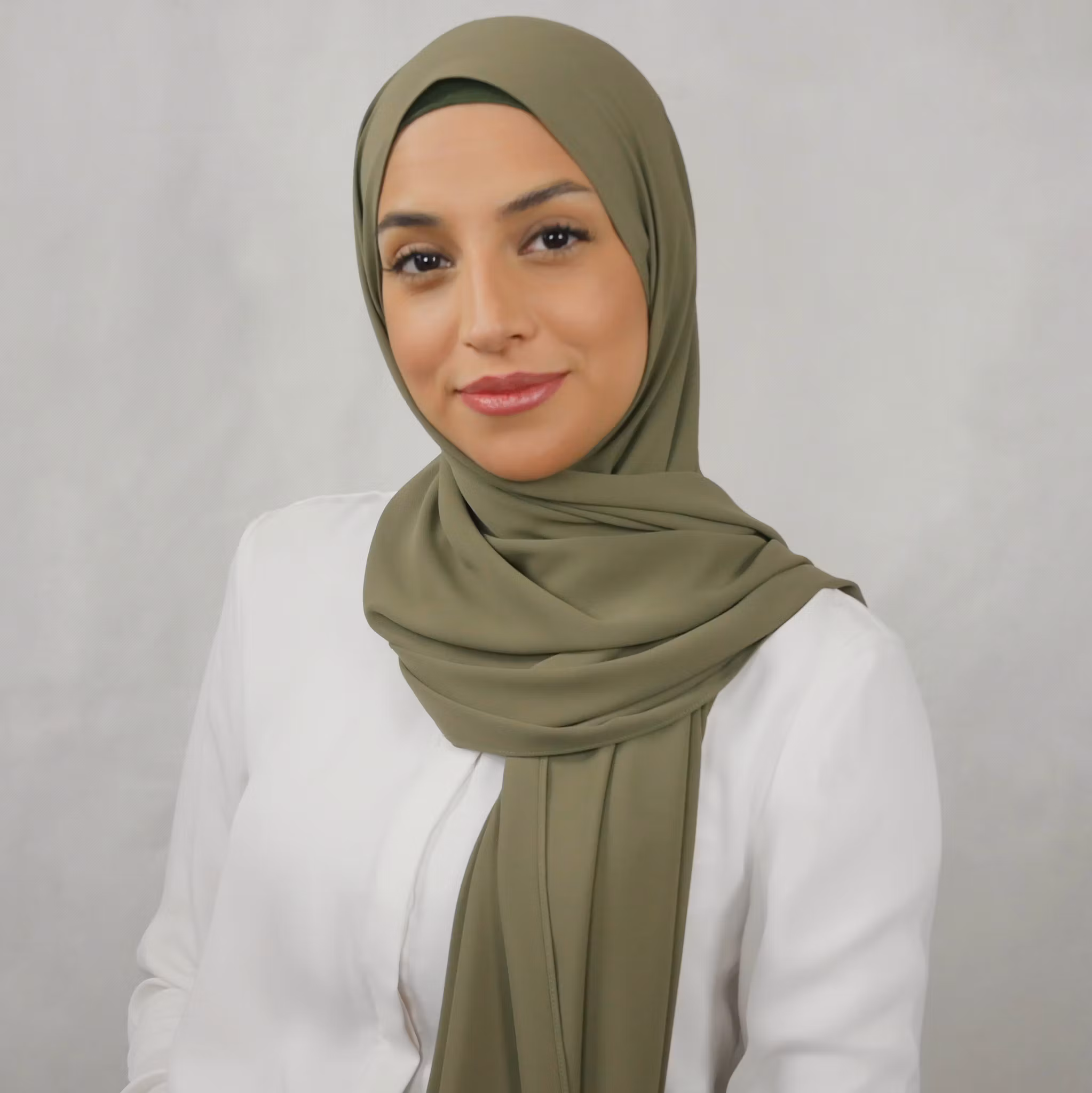 HIJAB MED MAGNET - Silk Chiffong - oliv