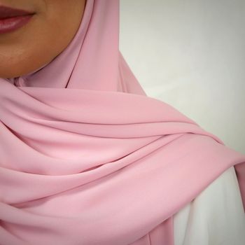 HIJAB MED MAGNET - Silk Chiffong - rosa