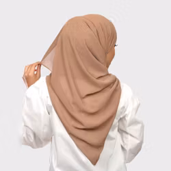 Tiara- hijab med insydd undersjal- Almond-varm
