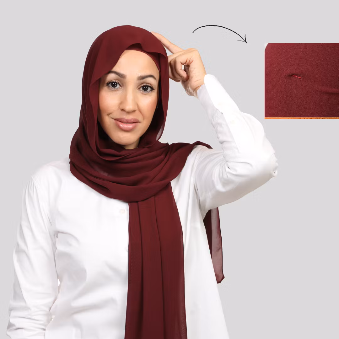 Tiara- hijab med insydd undersjal: bordeaux