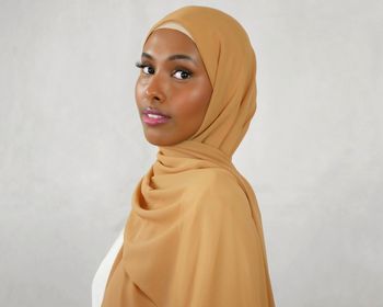 HIJAB MED KNYTBAND - Dark toffe