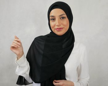 HIJAB MED KNYTBAND - svart