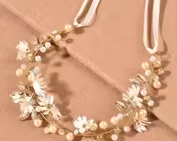 Hårband med blommor