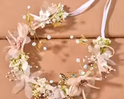 Hårband med blommor