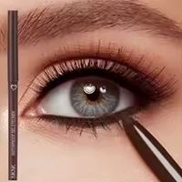 Waterproof Matte Eyeliner Pen – Snabbtorkande, Hållbar & Perfekt Precision