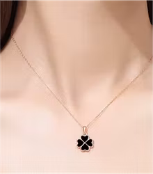 Halsband i 925 Sterling Silver – tvåsidig fyrklöver & hjärta | Söt och tidlös gåva