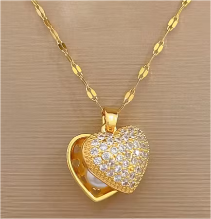 Stilrent halsband med hjärta och pärlglans