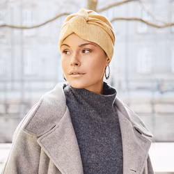 Hoc‑Lilly Turban – mjuk höstmodell med justerbar knut