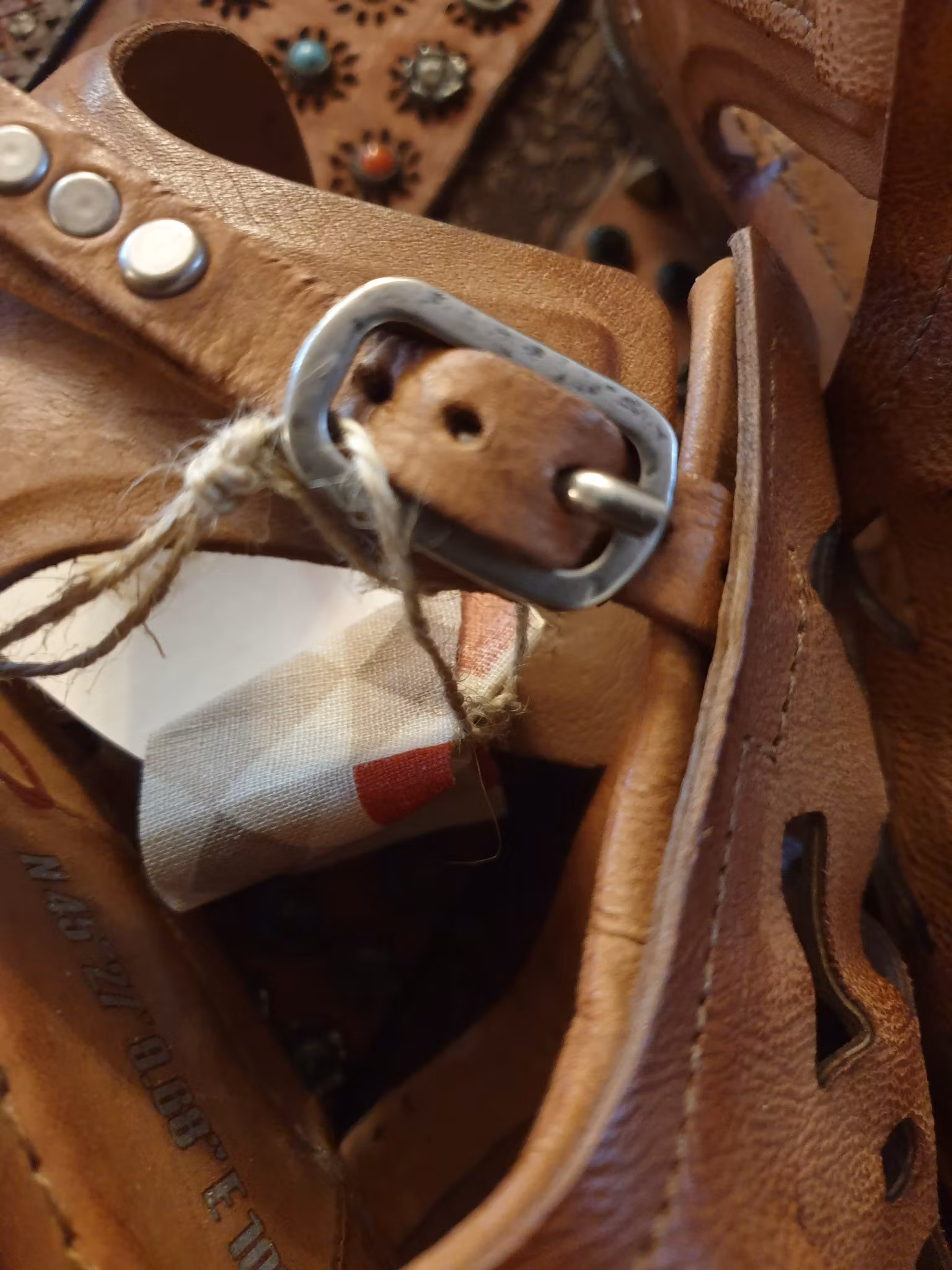 Sandal i färgen calvados