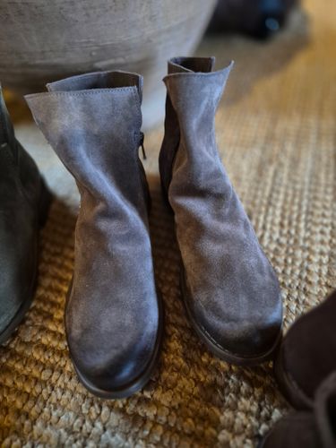 Mocka/skinn boots Grafitti