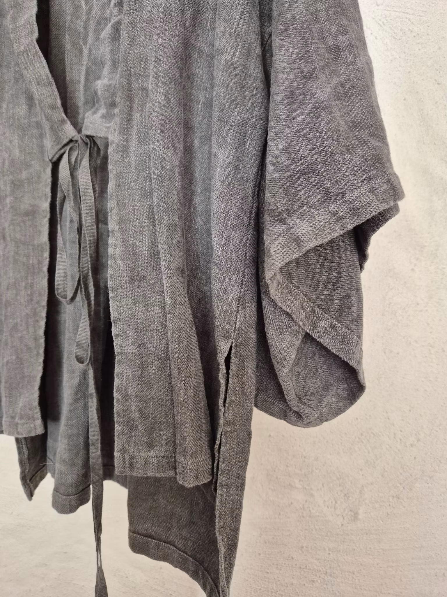 Kimono i grovt linne grå st M