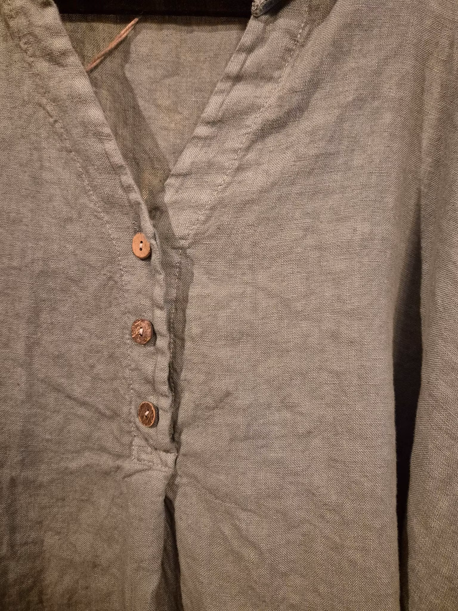 Linne skjorta oliv grön