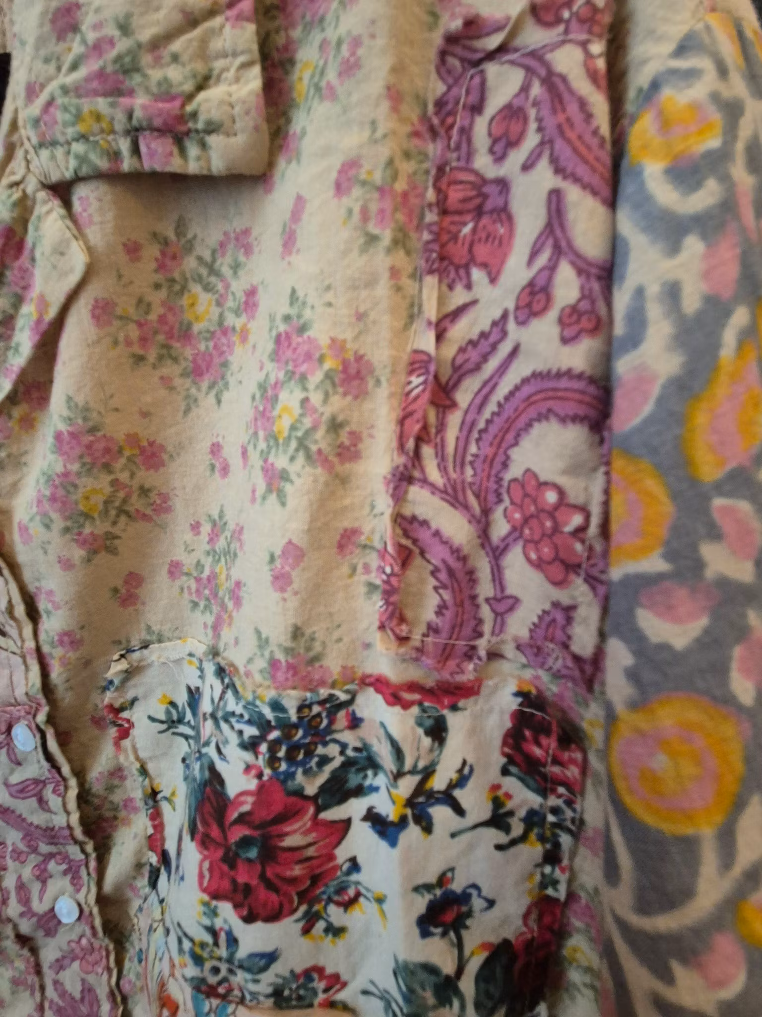 Floral Gardens Walks Top L/XL