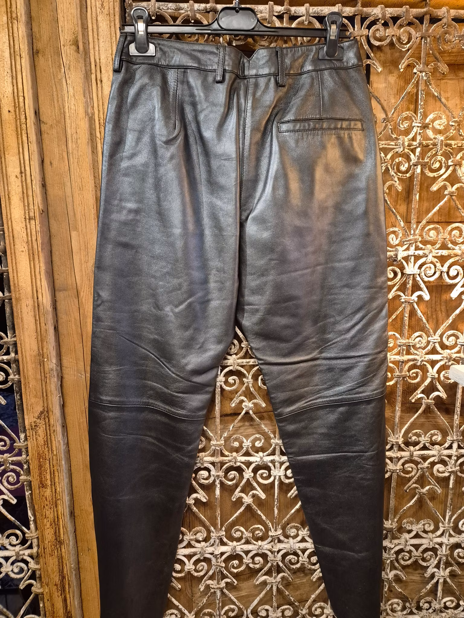 Skinn brallor svart/metallic st 38