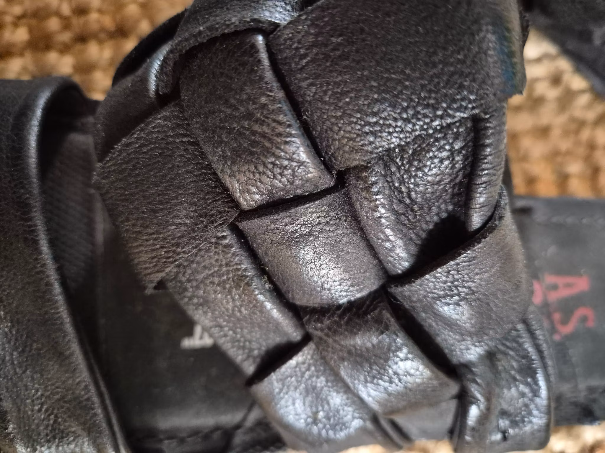 Super cool svart skinn sandal st 41