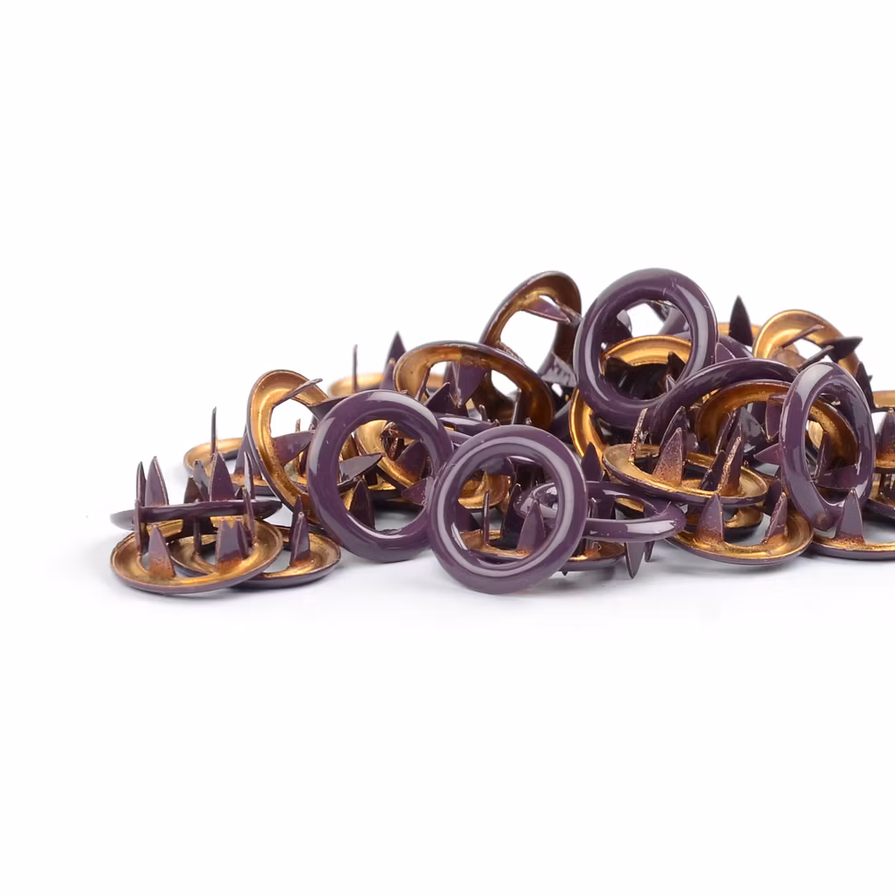 Dark plum metalltrykknapp Tygdrømmar - 10 stk