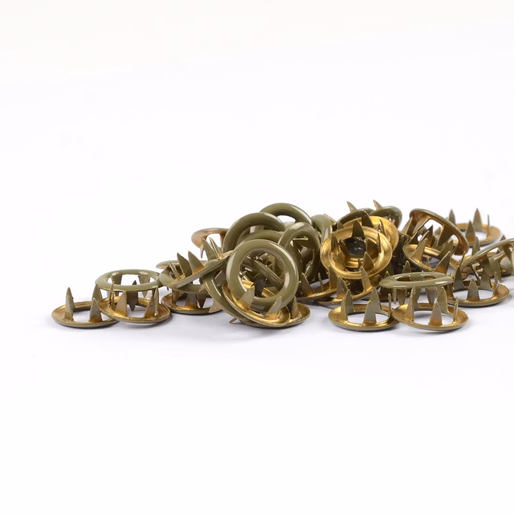 Light khaki metalltrykknapp Tygdrømmar - 10 stk